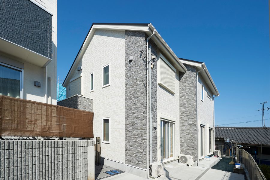 家族のライフスタイルを重視した上下分離型二世帯住宅 横浜市内 市外で新築一戸建て 注文住宅 リフォームを手掛ける有限会社イシダホームの新築一戸建およびリフォームの施工ギャラリーの一覧です